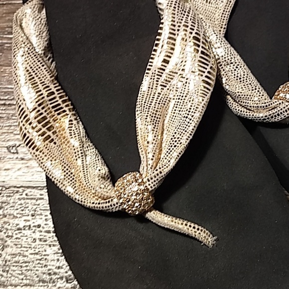 NWOT Yellow Box sandals - Picture 2 of 3